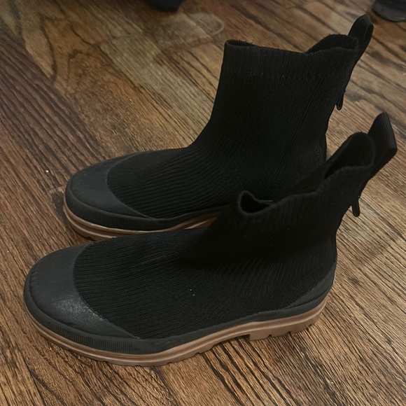 Everlane Sweater Boot - Picture 3 of 6